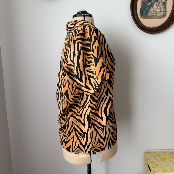 Vintage 1980s Tiger Print Blouse - Truffles - Picture 4 of 8